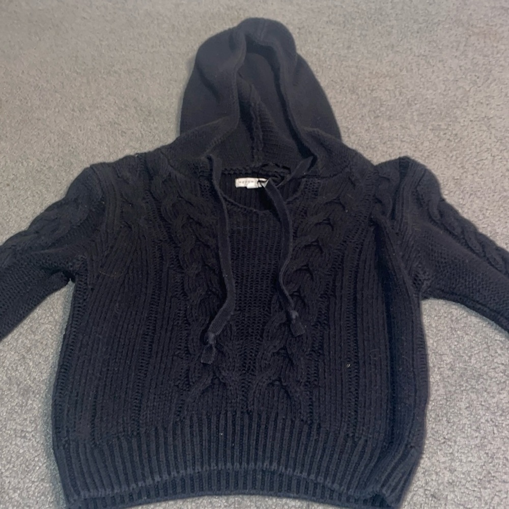 XS cropped black sweater from Aeropostale